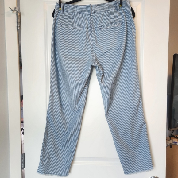 Gap Straight Khaki Cropped - Picture 6 of 9